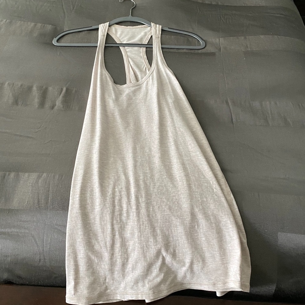 Lululemon top